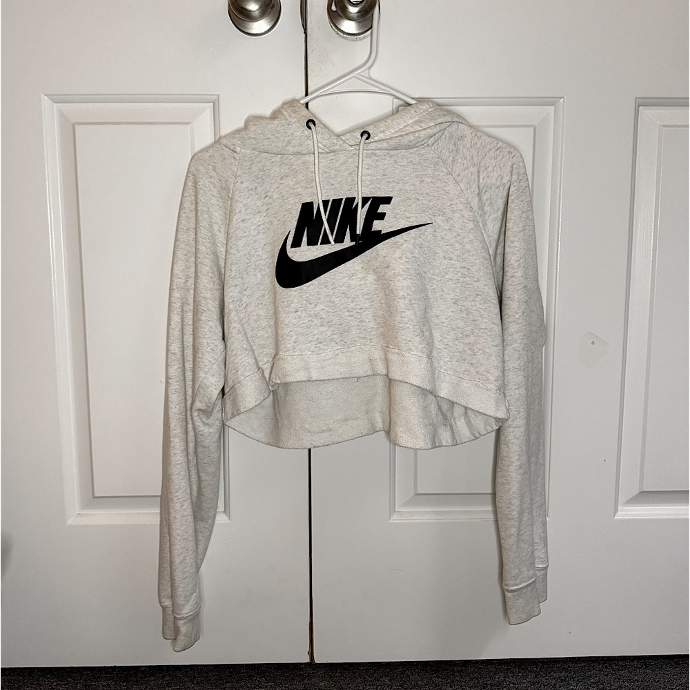 CROPPED NIKE HOODIE
